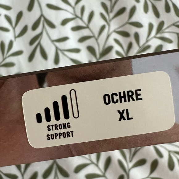 Skims Seamless Sculpt High Waist Brief - Ochre - XL - Picture 8 of 10